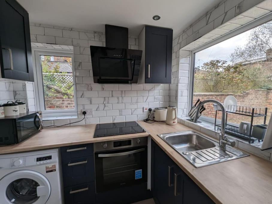Stylish York Studio Exterior photo